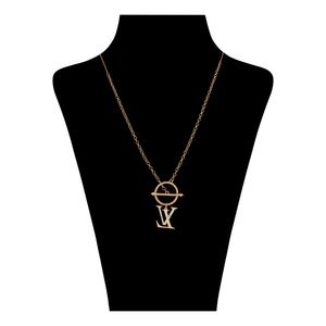گردنبند طلا کم اجرت 18 عیار زنانه گلدم مدل ال وی PE-39007