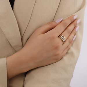 تصویر اصلی انگشتر طلا کم اجرت 18 عیار زنانه گلدم مدل پورتوفینوR-3311023